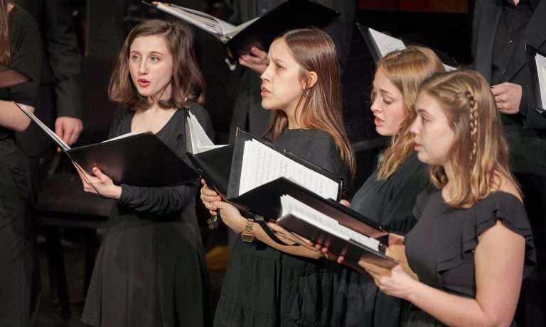 TUTTI Festival performs “Light the World” for choir
