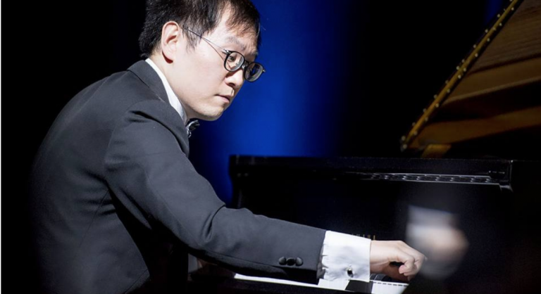Pianist Yi-Yang Chen performs “In fremden Ländern”